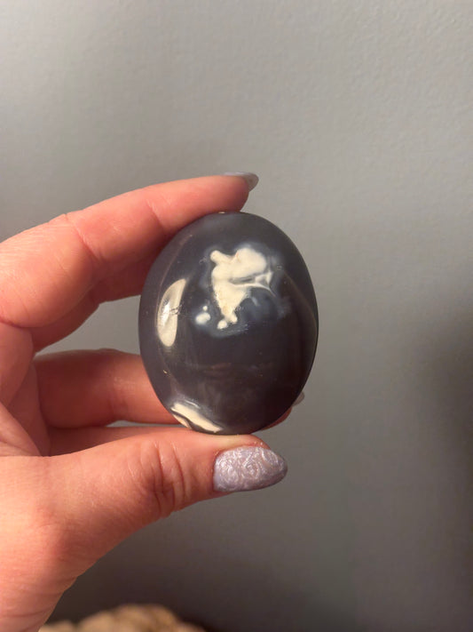 Orca Agate Palm Stones