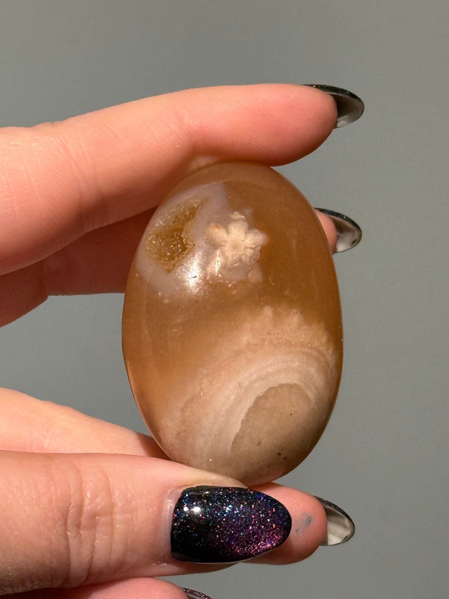 Flower Agate Palm Stones